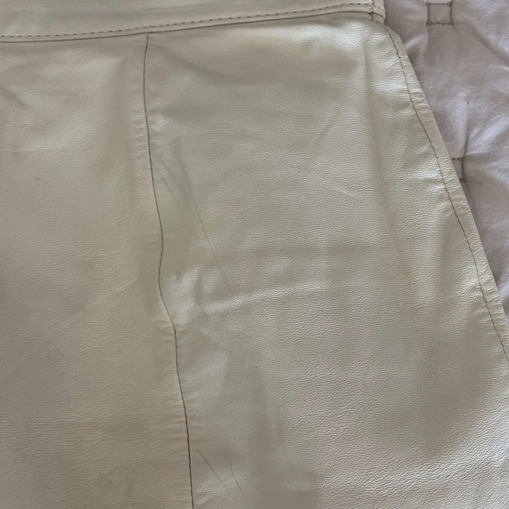 Vintage, Berman’s Cool White Leather Women's Skirt. - Picture 8 of 8